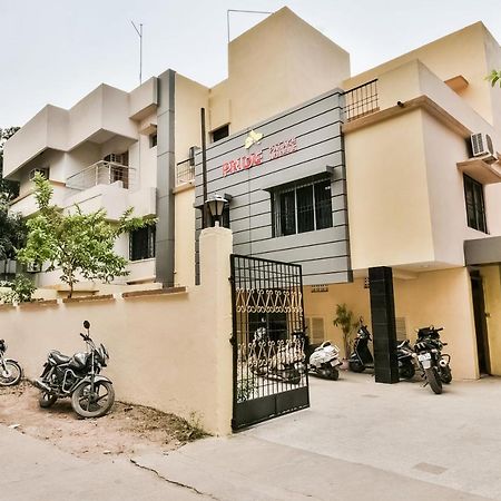 Oyo 62096 Pride Palace Hotels ปัฏนา ภายนอก รูปภาพ