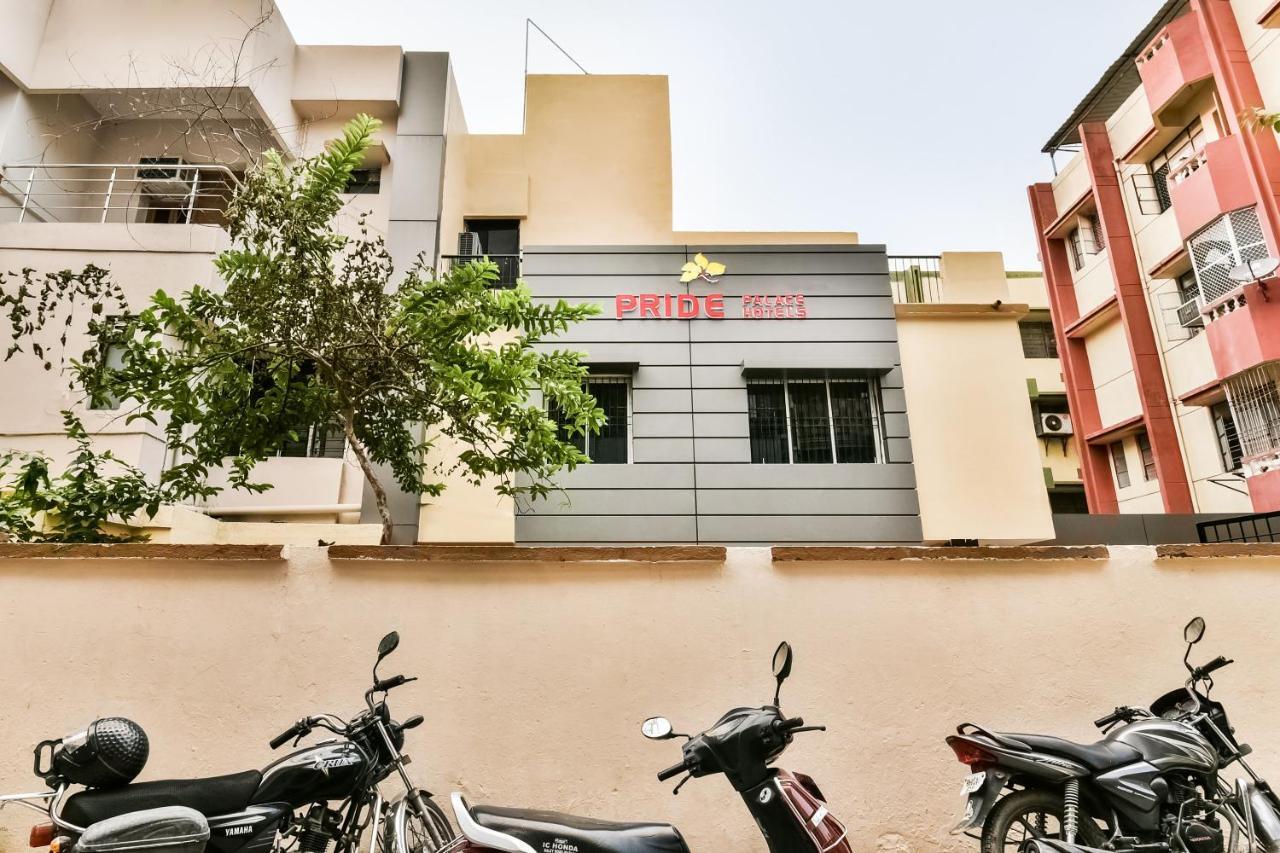 Oyo 62096 Pride Palace Hotels ปัฏนา ภายนอก รูปภาพ