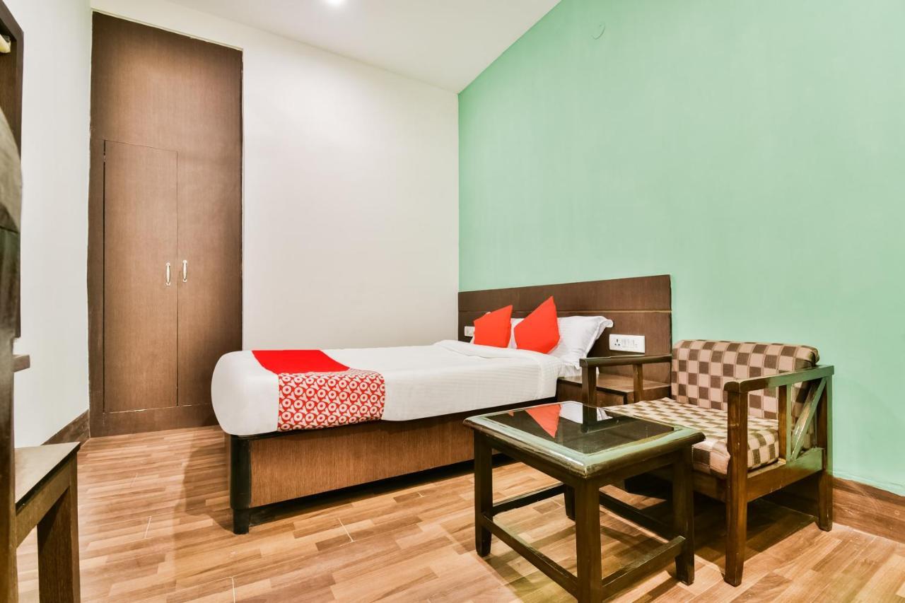 Oyo 62096 Pride Palace Hotels ปัฏนา ภายนอก รูปภาพ
