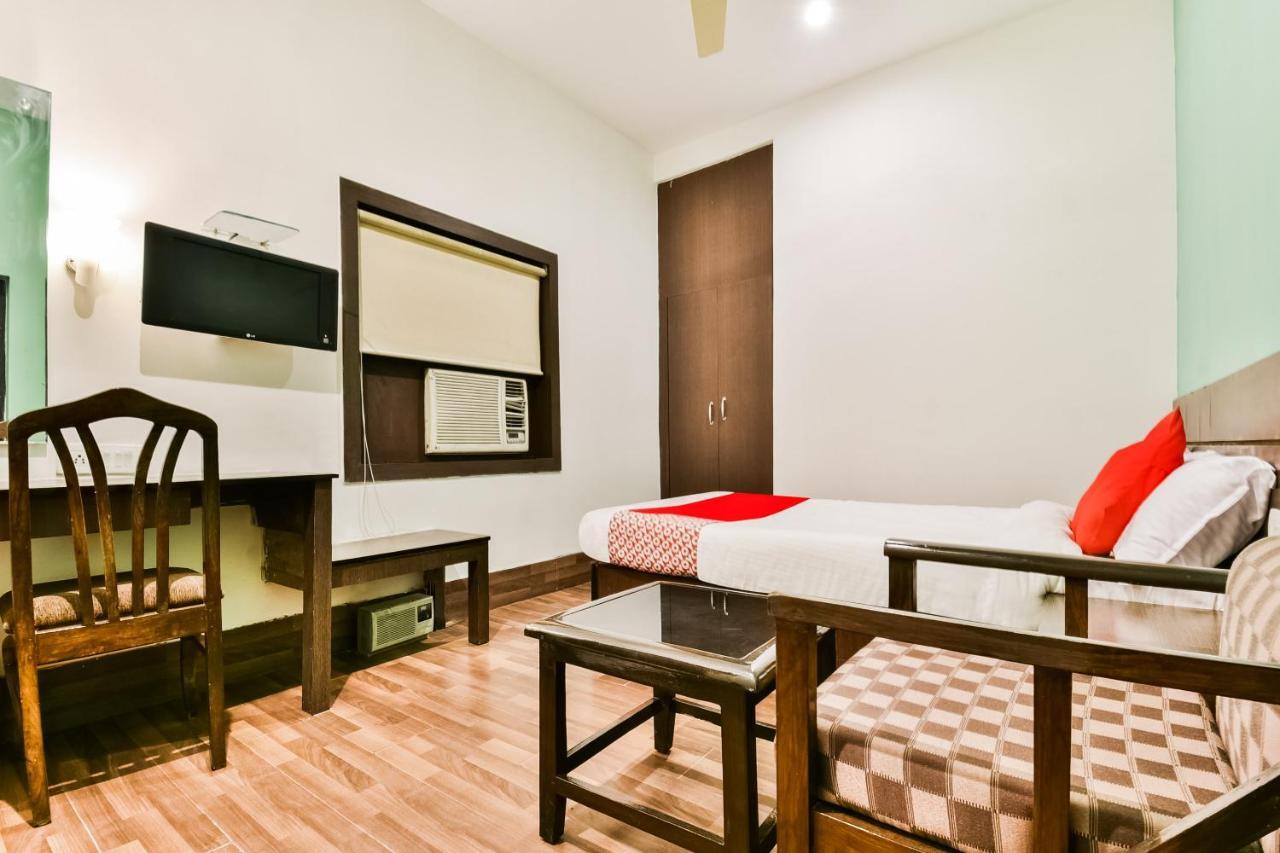 Oyo 62096 Pride Palace Hotels ปัฏนา ภายนอก รูปภาพ